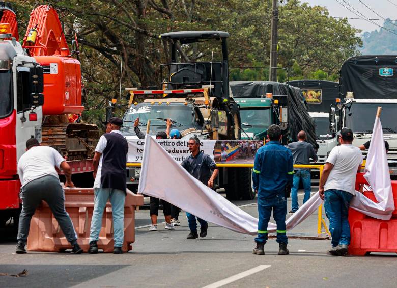 Qué está pasando en Colombia hoy con los bloqueos en las carreteras